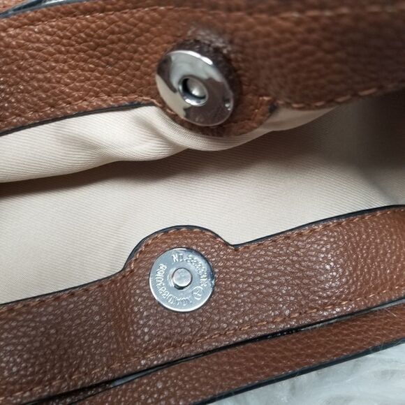 Dana Buchman Large Shoulder Bag. - Picture 12 of 15